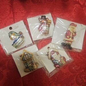 5 christmas brooches